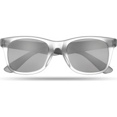 Sunglasses with mirrored lense